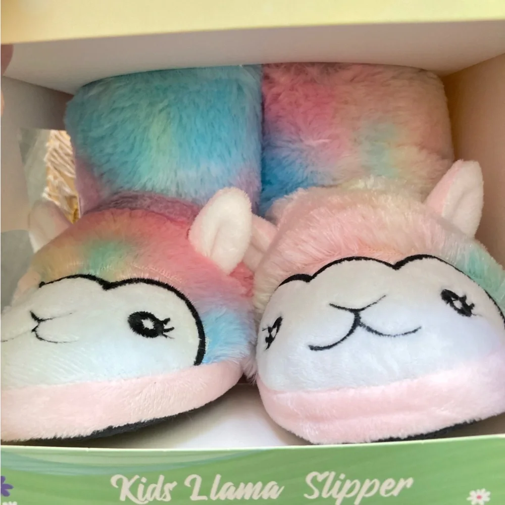 Girl’s Totes Slippers 13-1 Medium Plush Llama Booties Toasties NEW